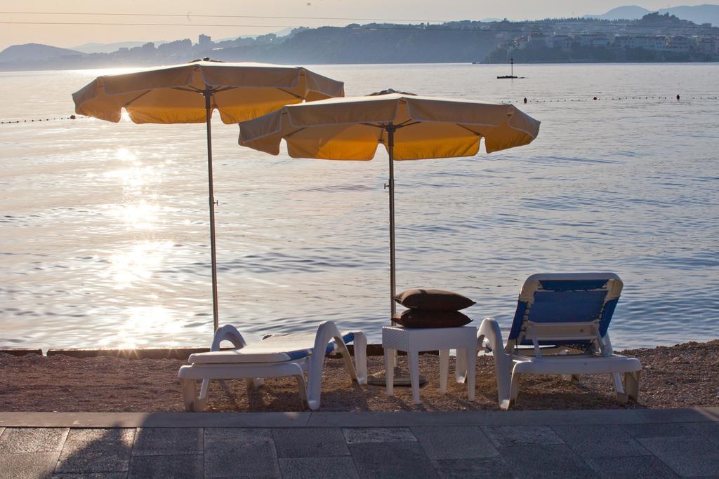 Residence Apartments Anamaria Podstrana Bagian luar foto