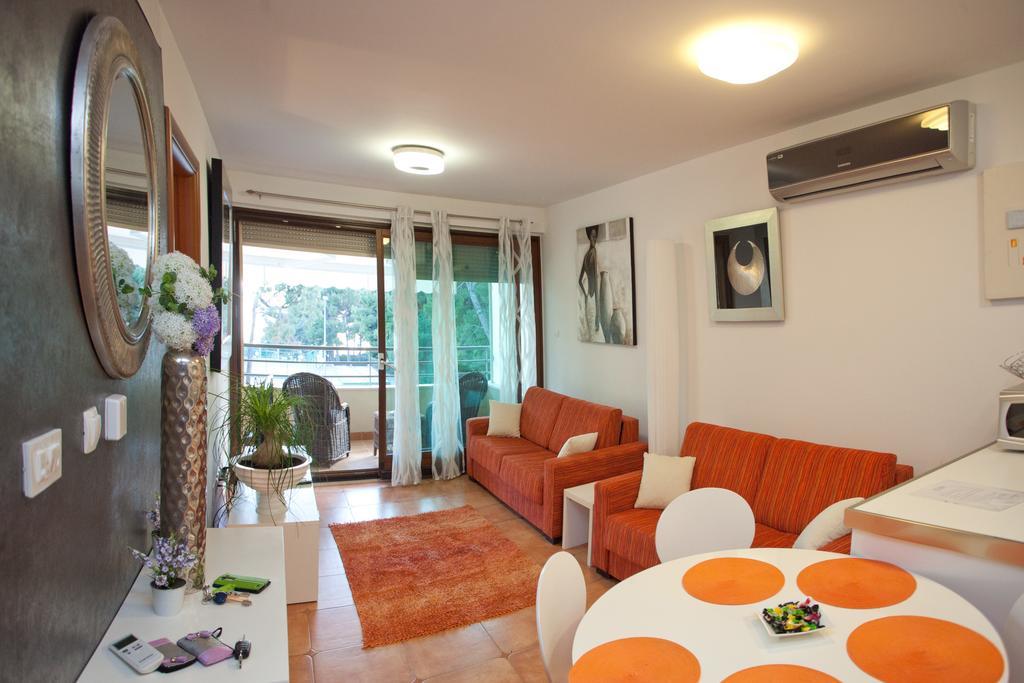 Residence Apartments Anamaria Podstrana Bagian luar foto