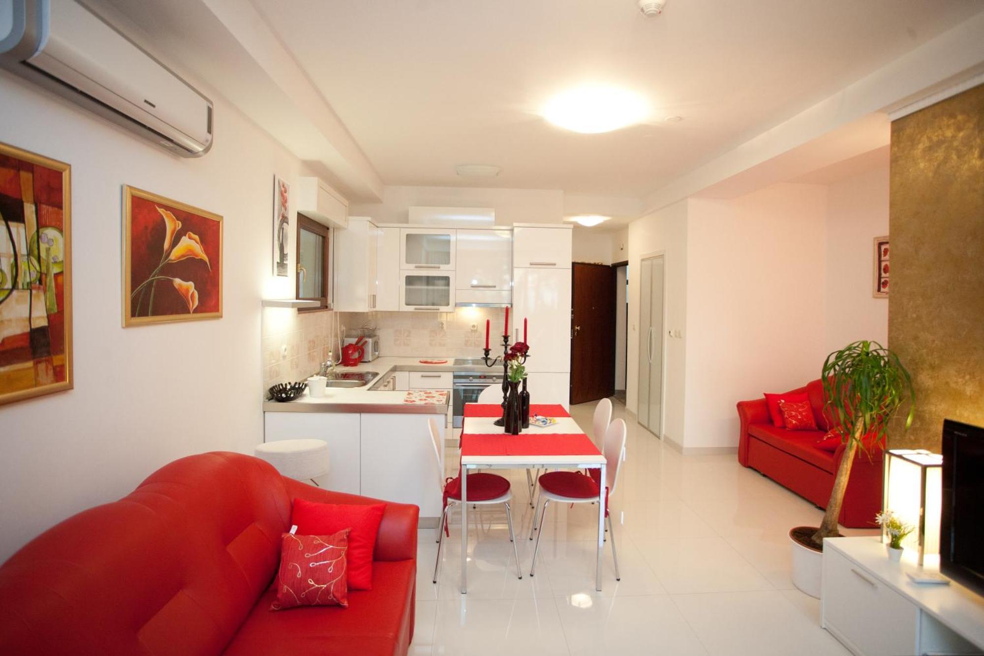 Residence Apartments Anamaria Podstrana Bagian luar foto