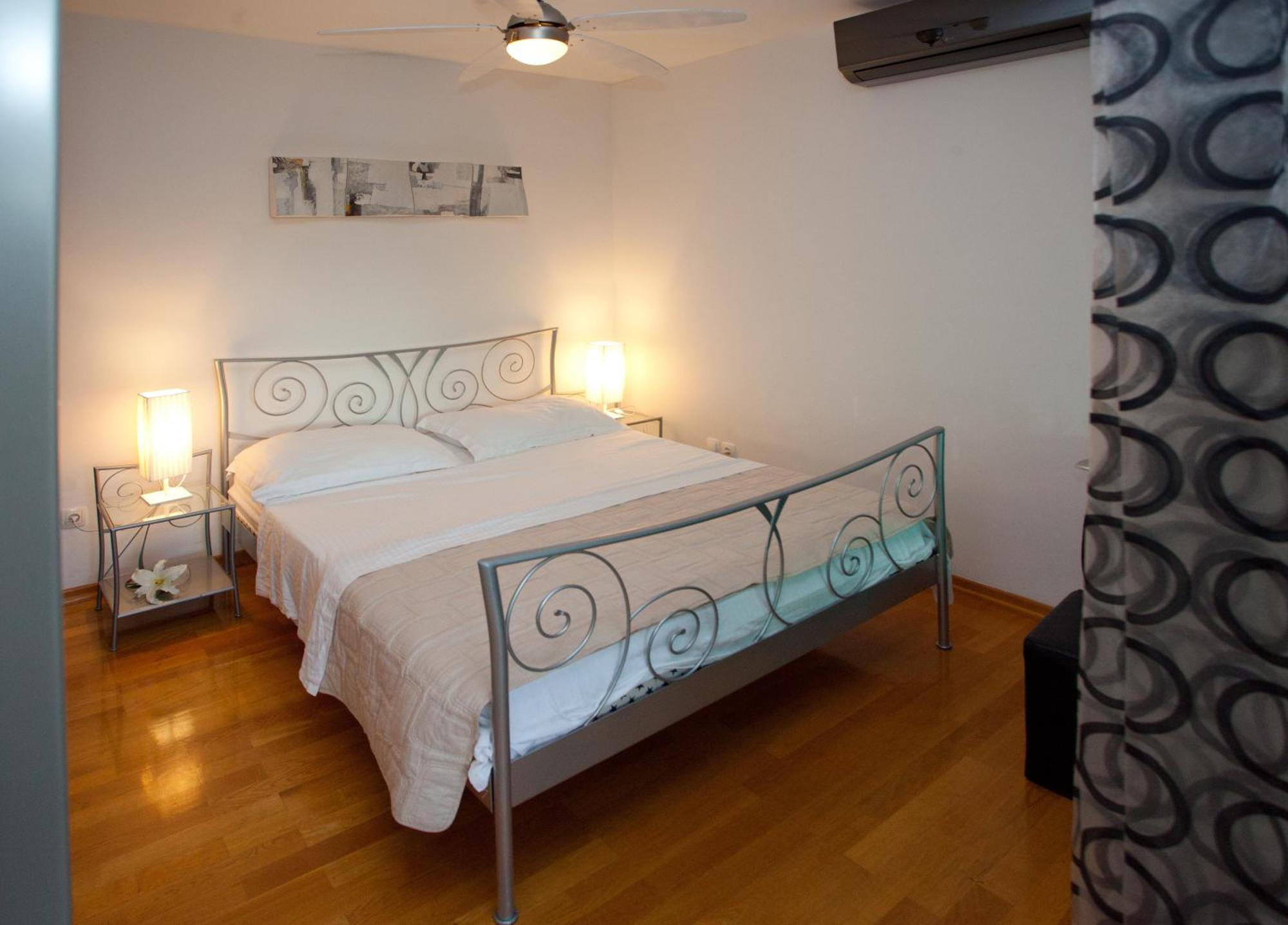 Residence Apartments Anamaria Podstrana Ruang foto